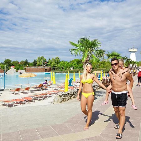 Hungarospa Thermal Camping Mobilhaz Hajduszoboszlo Exterior photo