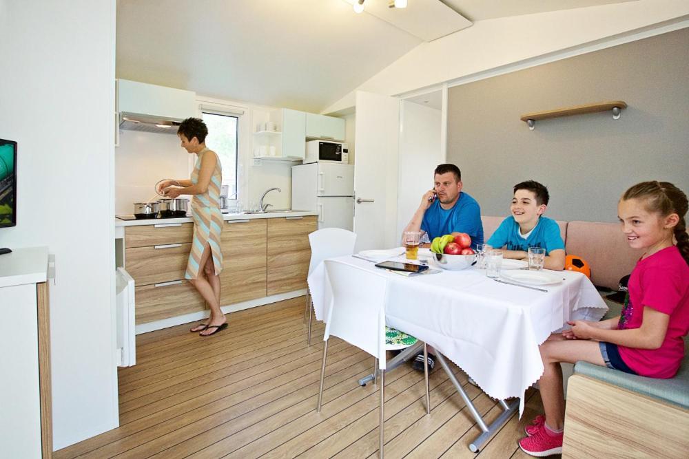 Hungarospa Thermal Camping Mobilhaz Hajduszoboszlo Exterior photo
